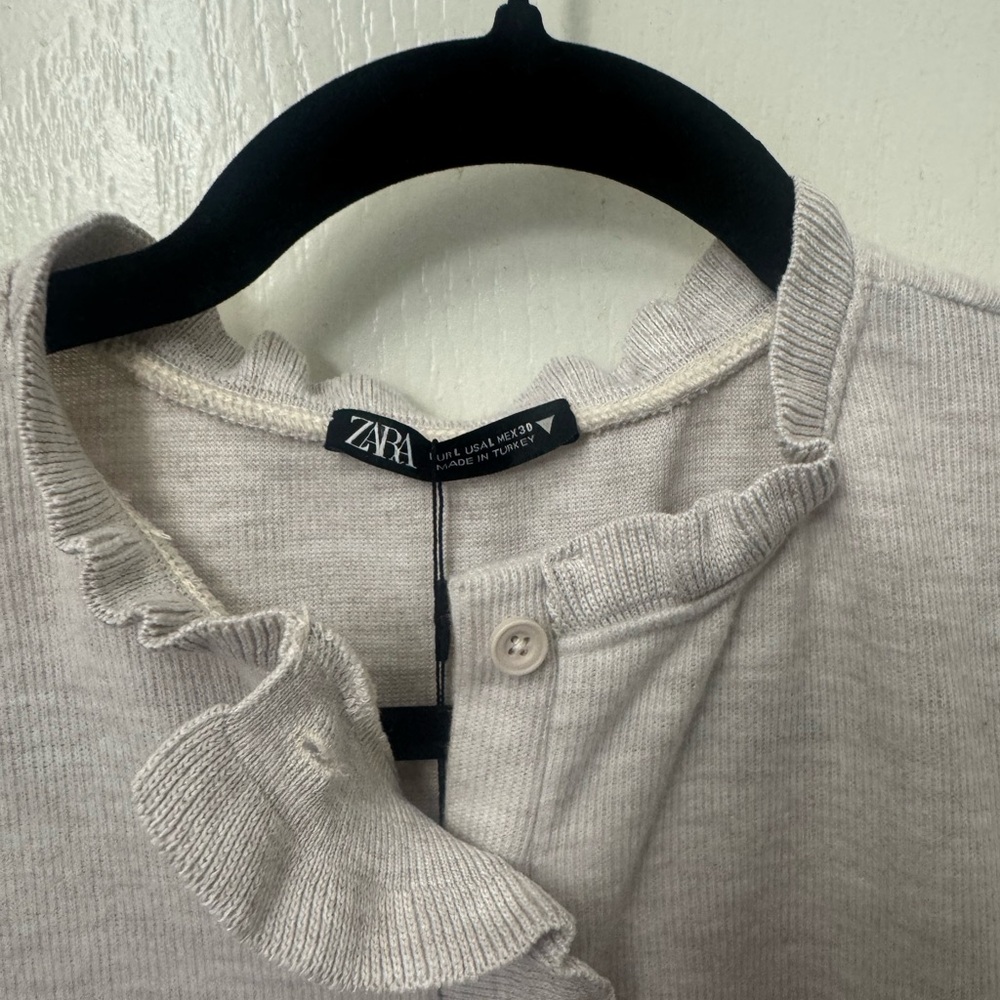 NWT Zara Button-Front Ruffle Trim Top - Picture 5 of 7